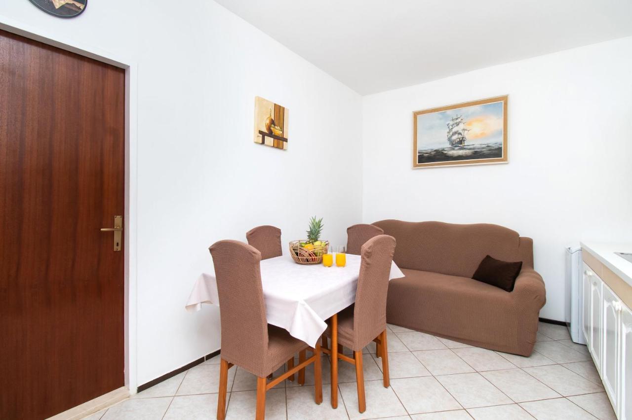 Apartment Ivan Vrsi Exterior photo
