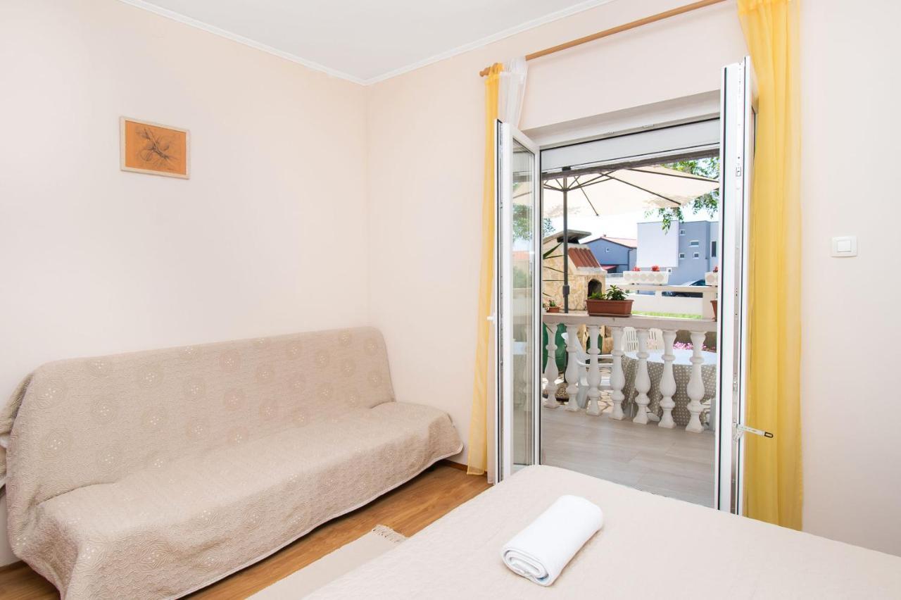 Apartment Ivan Vrsi Exterior photo