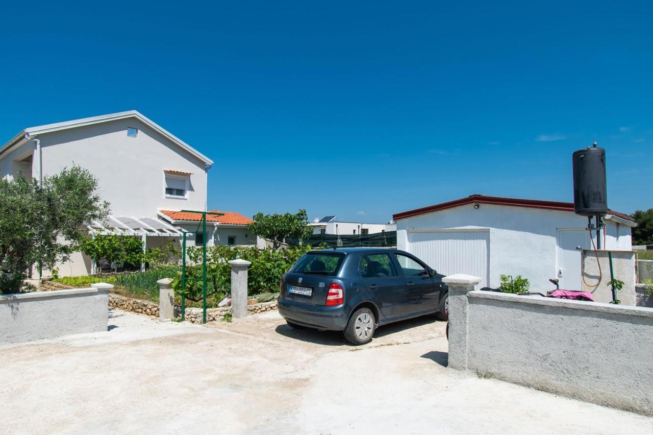 Apartment Ivan Vrsi Exterior photo