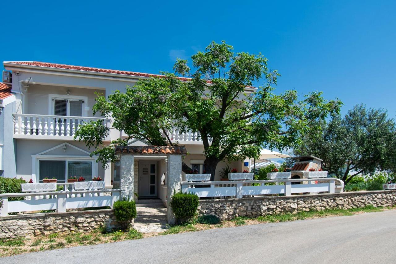 Apartment Ivan Vrsi Exterior photo